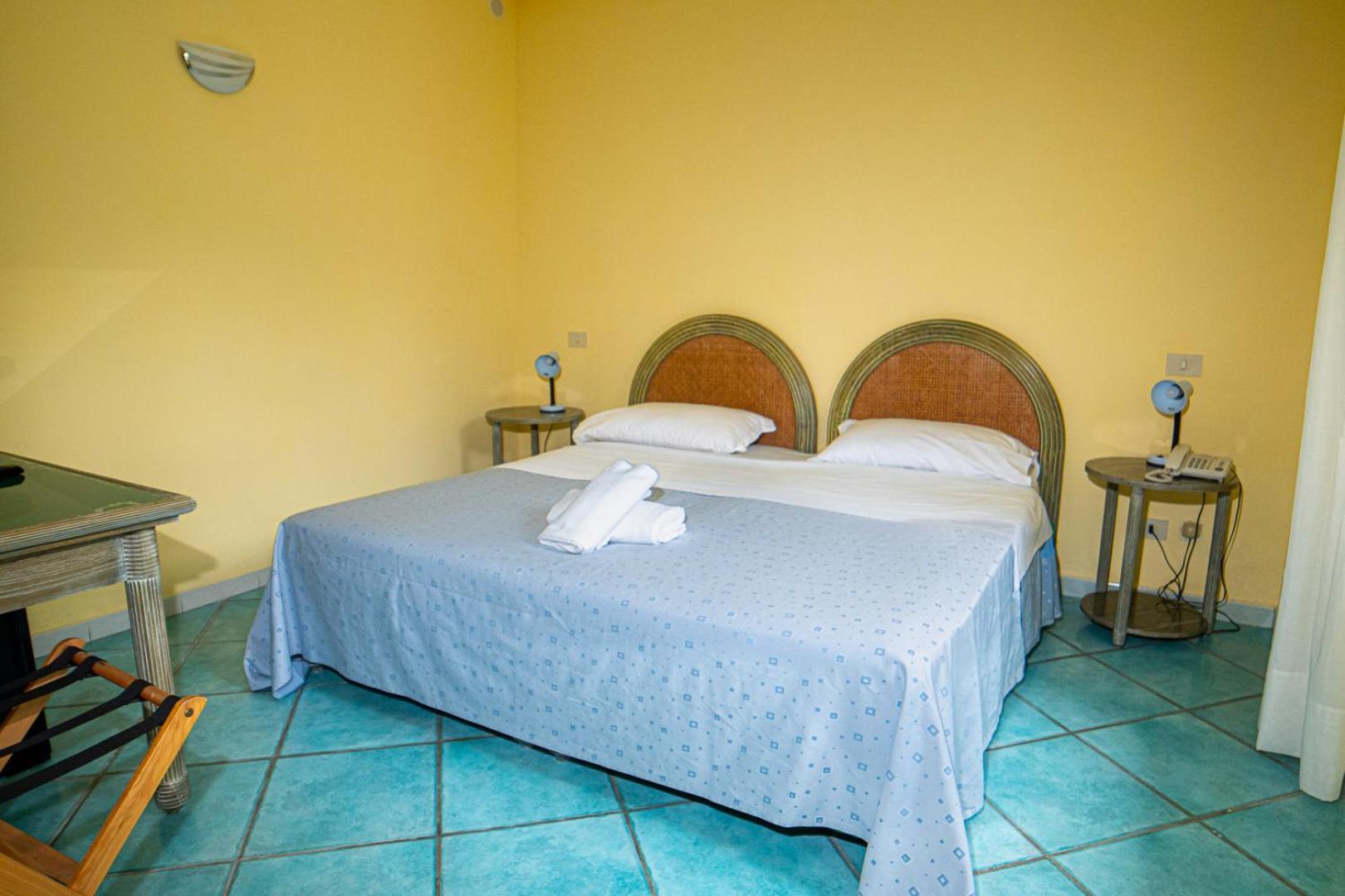 Hotel Oasi Castiglione Casamicciola Terme Zimmer foto