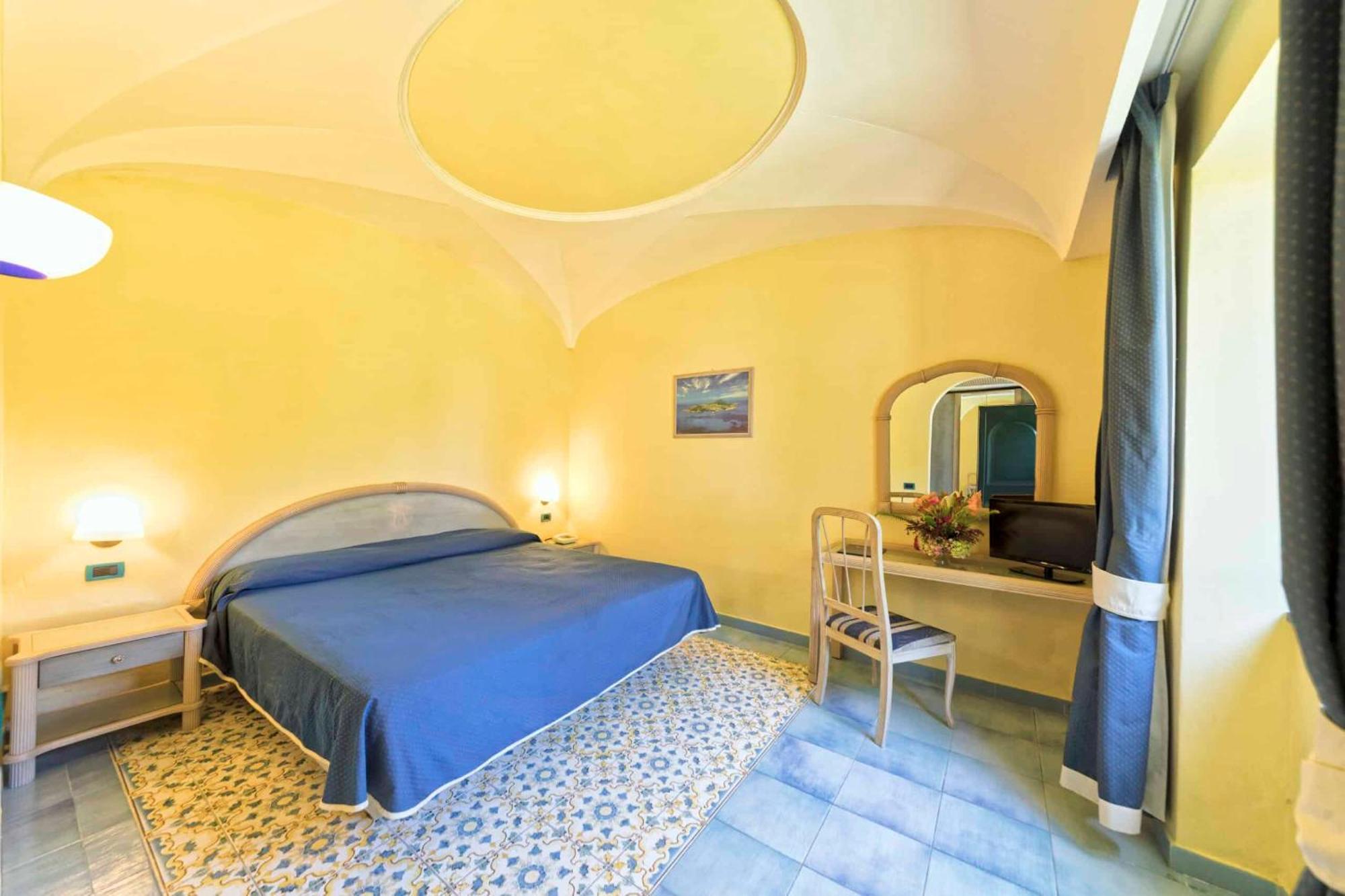 Hotel Oasi Castiglione Casamicciola Terme Zimmer foto
